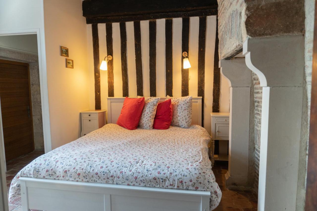 Appartement Meneau La Charite Bagian luar foto